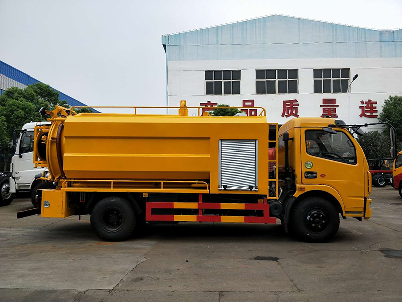凯时优质运营商东风多利卡清洗吸污车