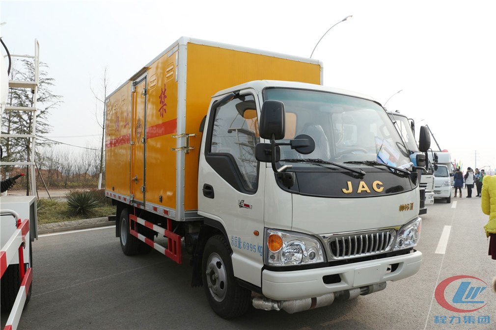 凯时优质运营商江淮帅铃爆破器材运输车高清图