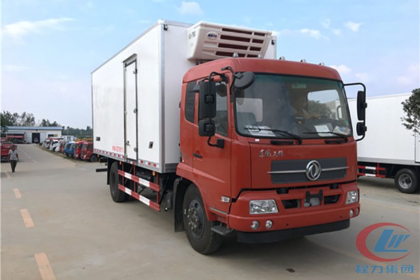 凯时优质运营商集团东风天锦冷藏车（厢长6.1米）侧面图