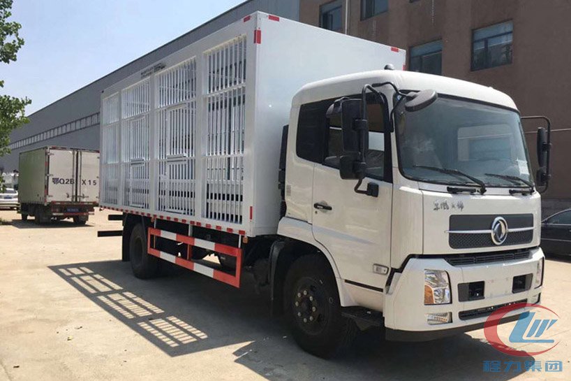东风天锦6米8运猪车、畜禽运输车侧面图