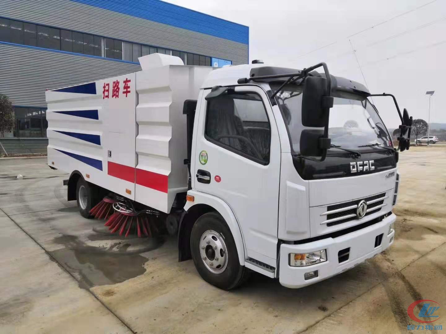 凯时优质运营商东风多利卡D7扫路车