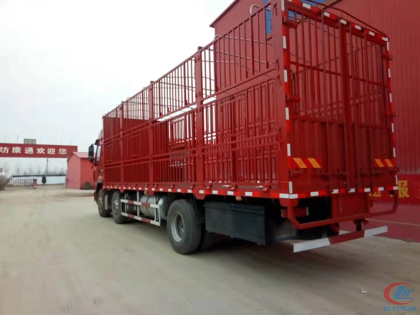 凯时优质运营商东风乘龙H5仓栏式运猪车