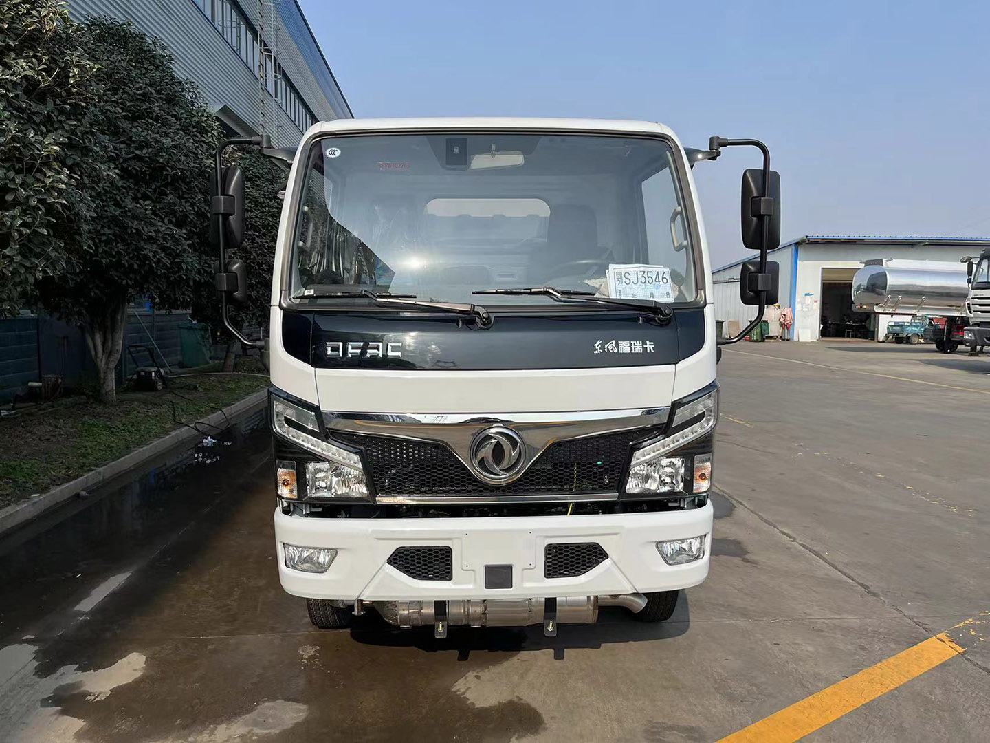 国六凯时优质运营商牌东风小福瑞卡/多利卡5方加油车